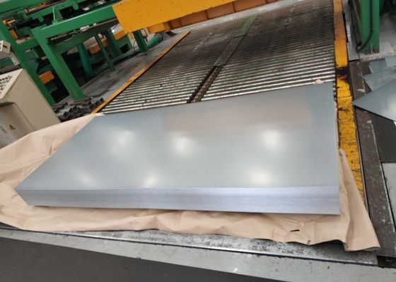 주문 40-275g/m2 Zinc Coated Hot Dipped Galvanized Steel Sheet with Q235, Q345 Grade and YX75-200-600 Model for Construction and Automotive Applications online manufacture