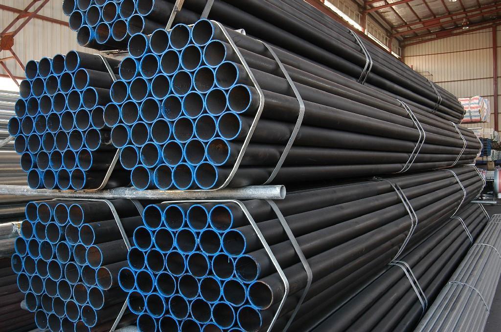 ASTM A53 BS1387 DIN2244 ERW 검정 가연 및 기름으로 코팅 된 표면과 함께 용접 된 철강 파이프